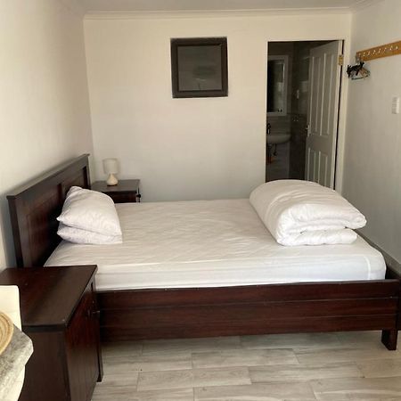 The Oasis Accommodation Lüderitz Екстериор снимка