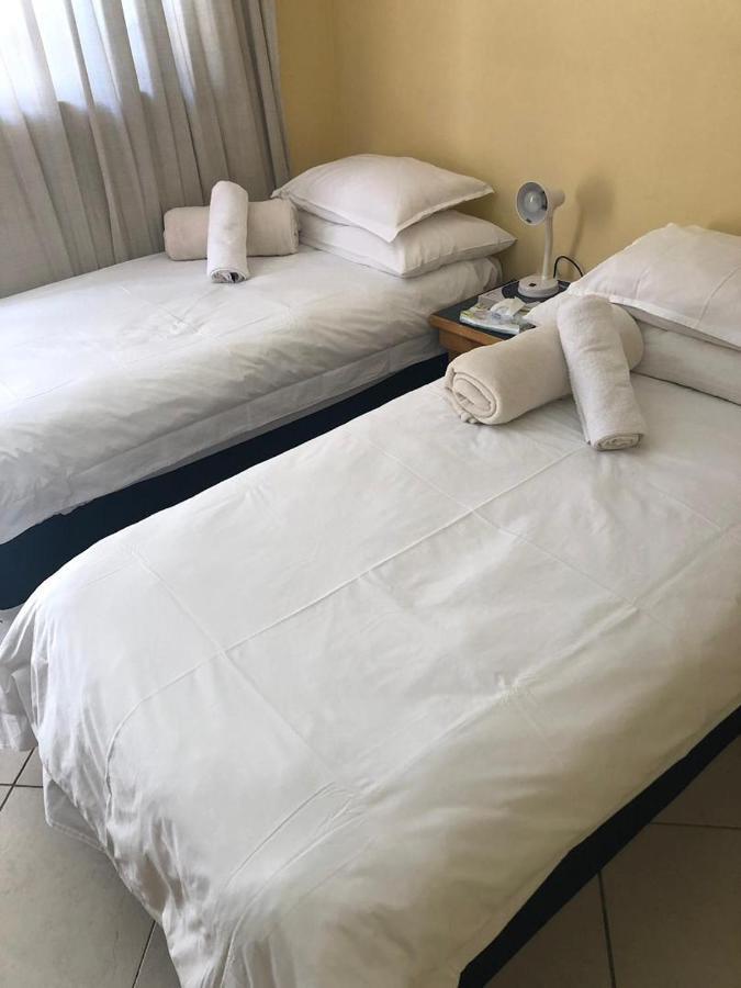 The Oasis Accommodation Lüderitz Екстериор снимка