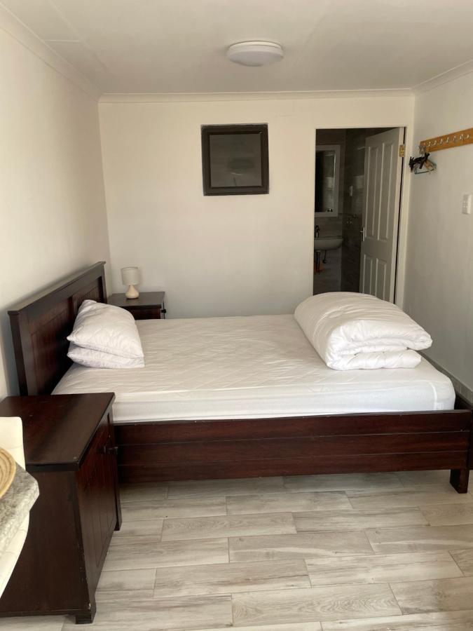 The Oasis Accommodation Lüderitz Екстериор снимка