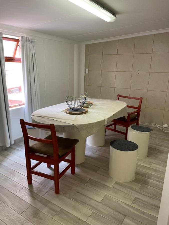 The Oasis Accommodation Lüderitz Екстериор снимка