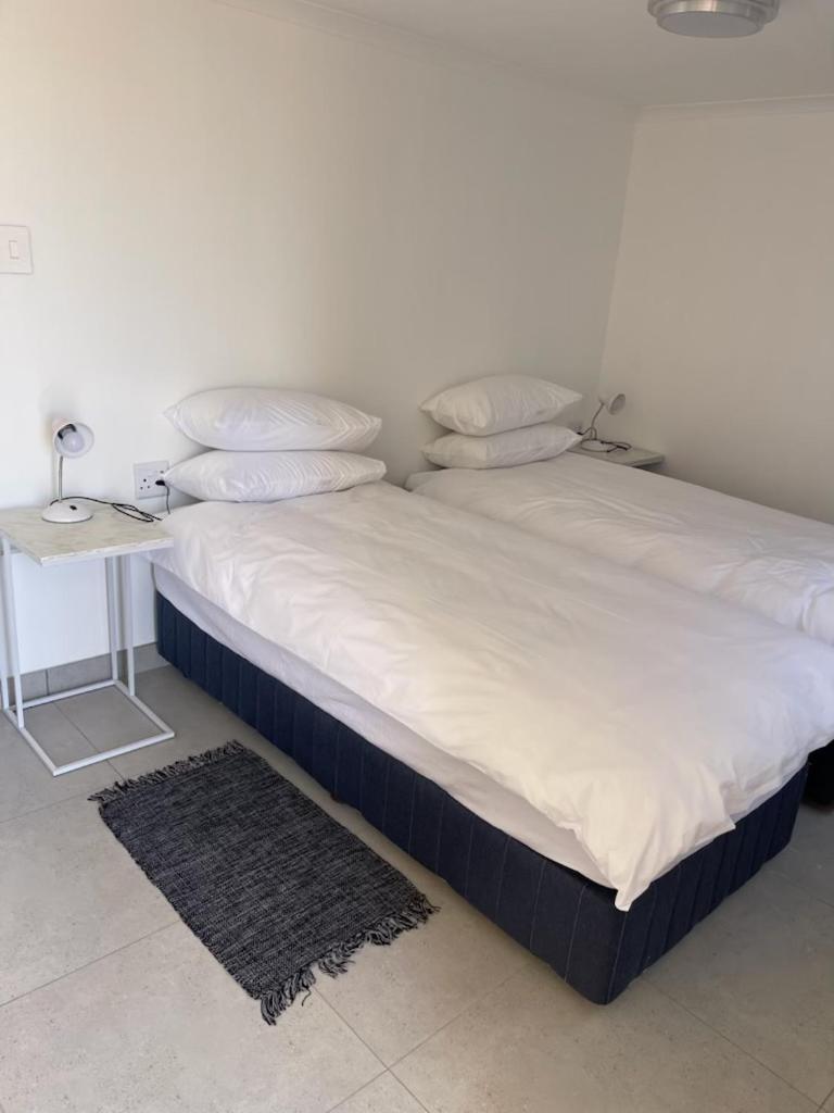 The Oasis Accommodation Lüderitz Екстериор снимка